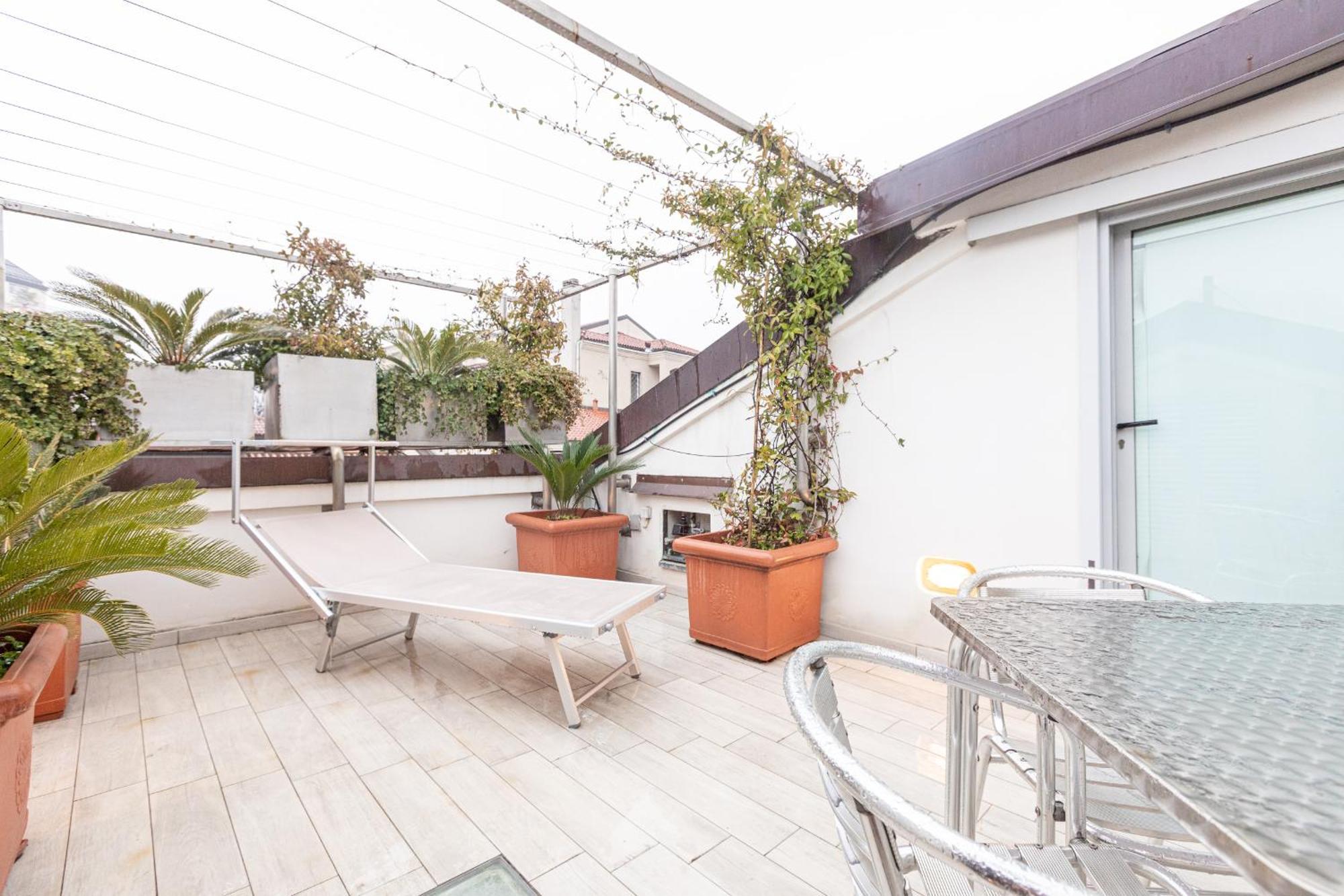 Monte Napoleone Split-Level Terrace Apartment - Top Collection Milano Eksteriør bilde